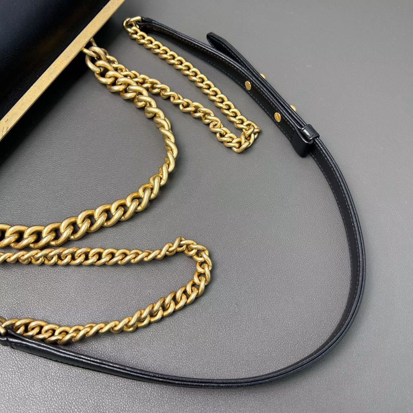 Chanel - 25 Opening Double-sided Messenger Bag - Lambskin leather - Black with Gold-Tone Hardware - (medium)
