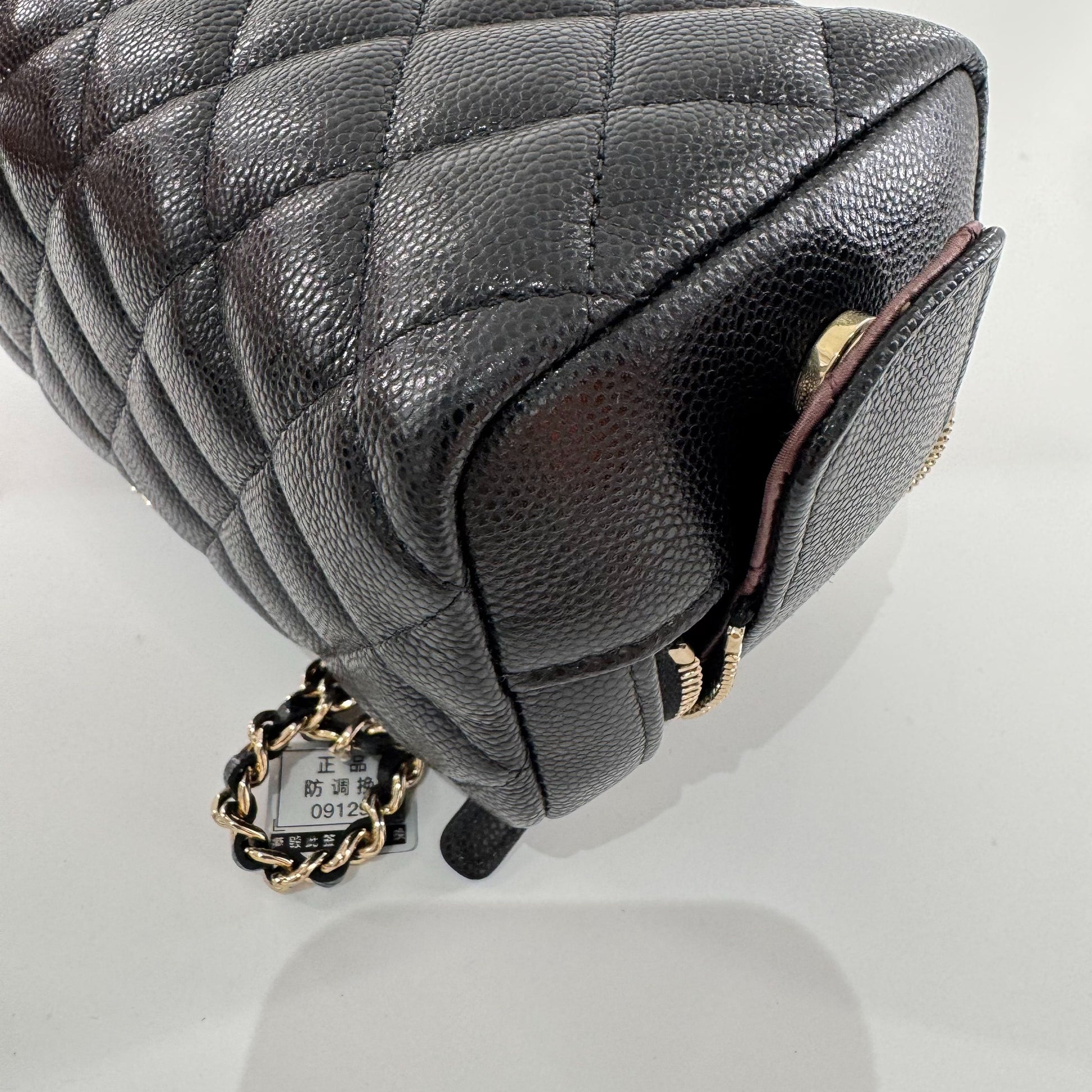 Chanel 25C Leather Black - view 2