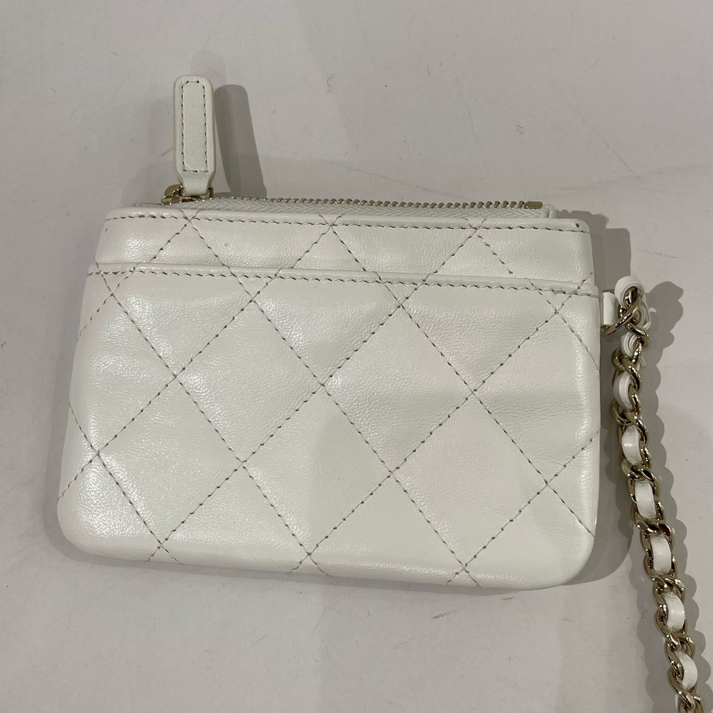 Chanel - 25S Mesh Hobo Bag with Quilted Pouch - Mesh and Leather - White - (mini)