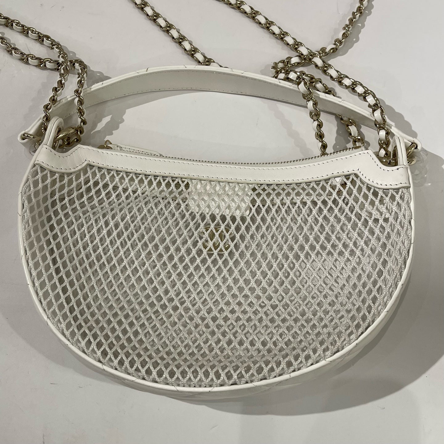Chanel - 25S Mesh Hobo Bag with Quilted Pouch - Mesh and Leather - White - (mini)