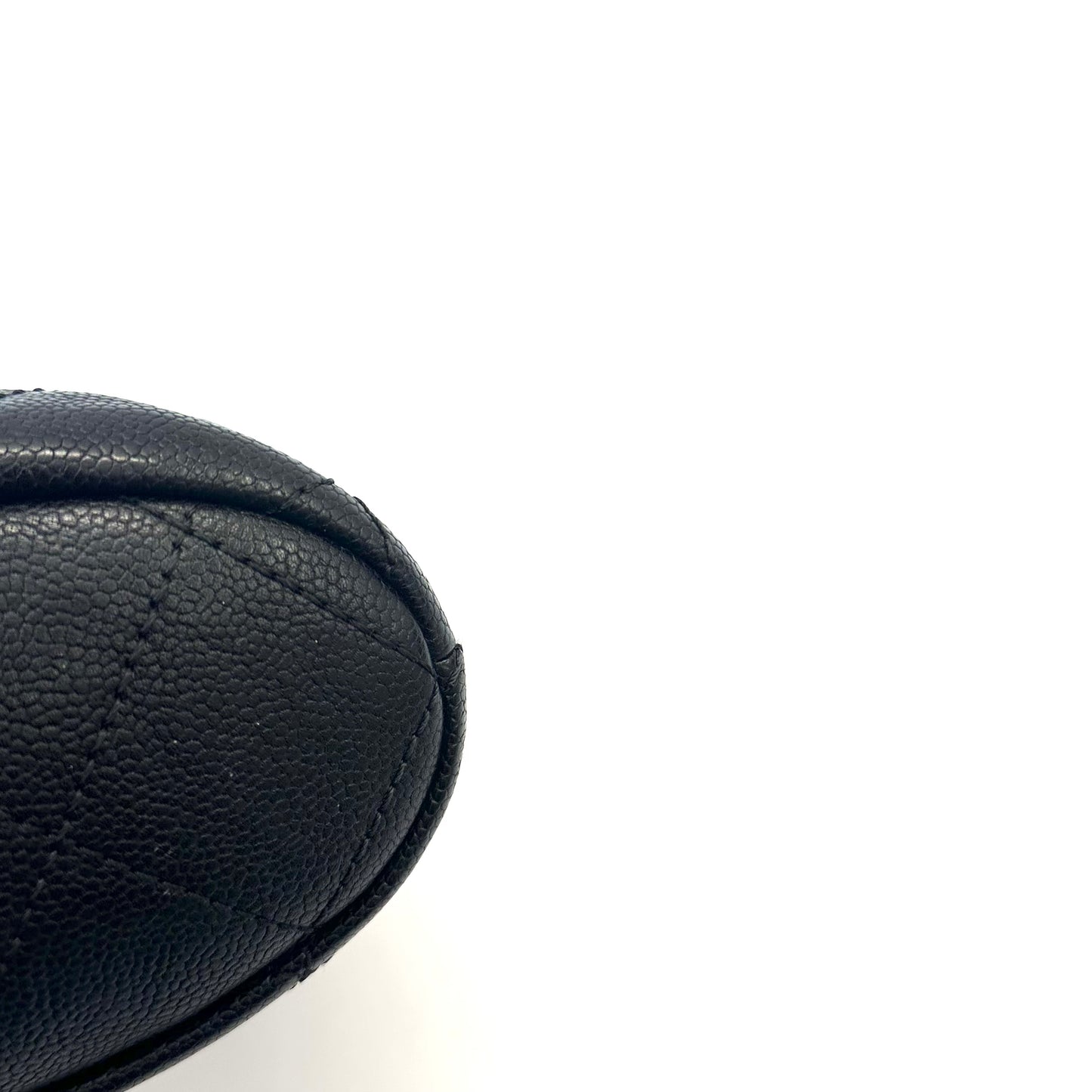 Chanel -  - Leather - Black