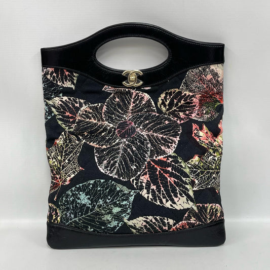 Chanel - 31 Bag - Fabric with leather trim - Black - (Medium)