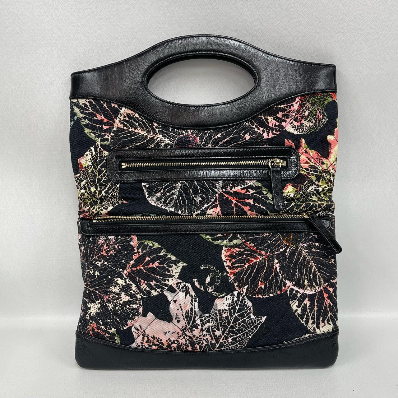 Chanel - 31 Bag - Fabric with leather trim - Black - (Medium)