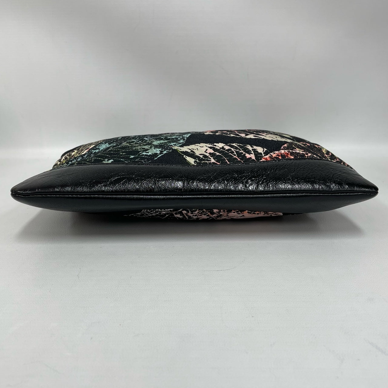 Chanel - 31 Bag - Fabric with leather trim - Black - (Medium)