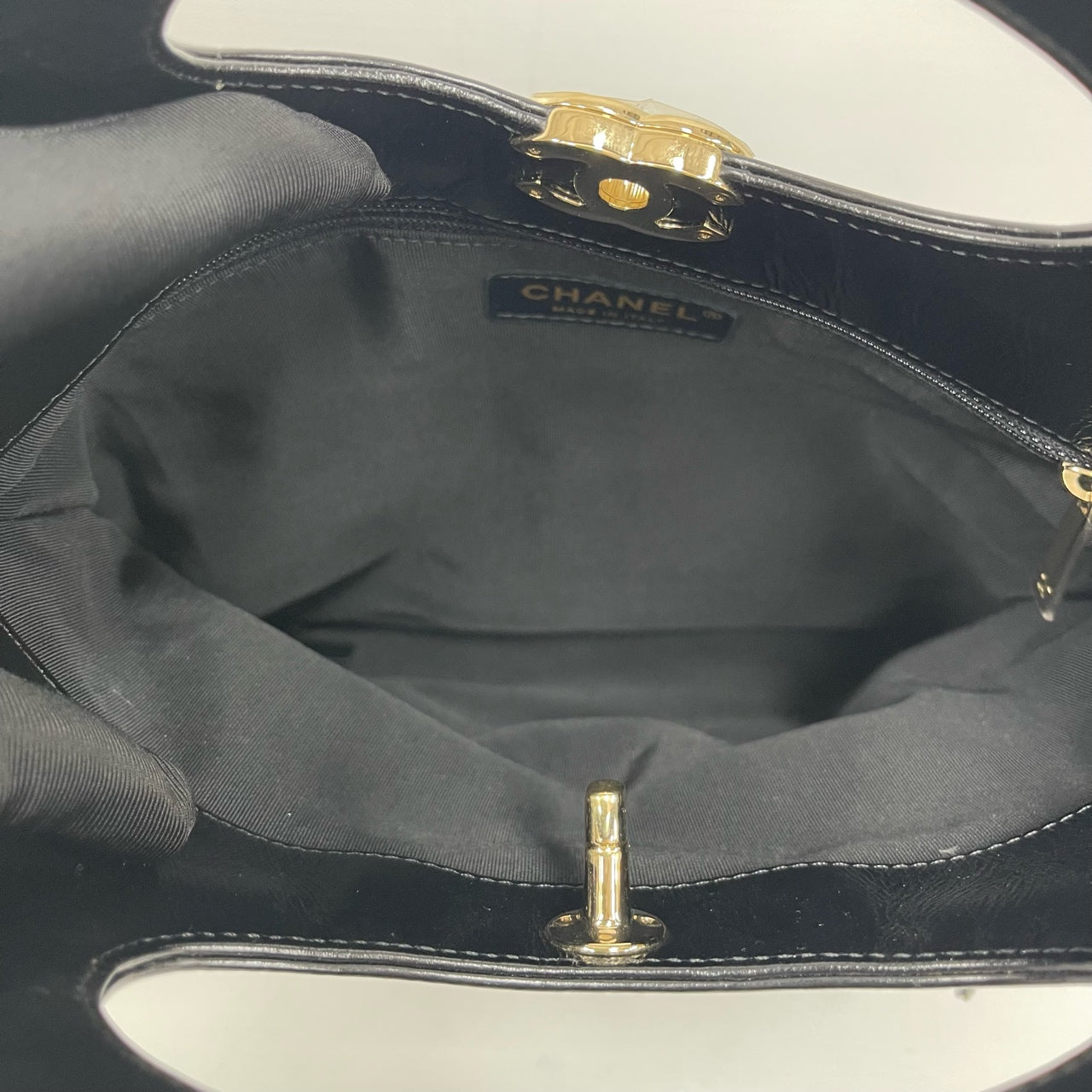 Chanel - 31 Bag - Fabric with leather trim - Black - (Medium)