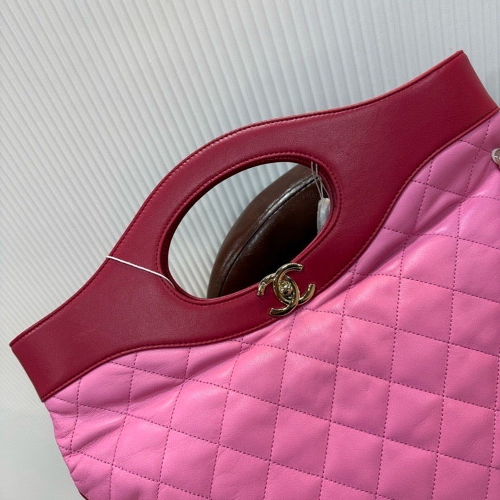 Chanel - 31 Bag - Leather - Pink - (large)