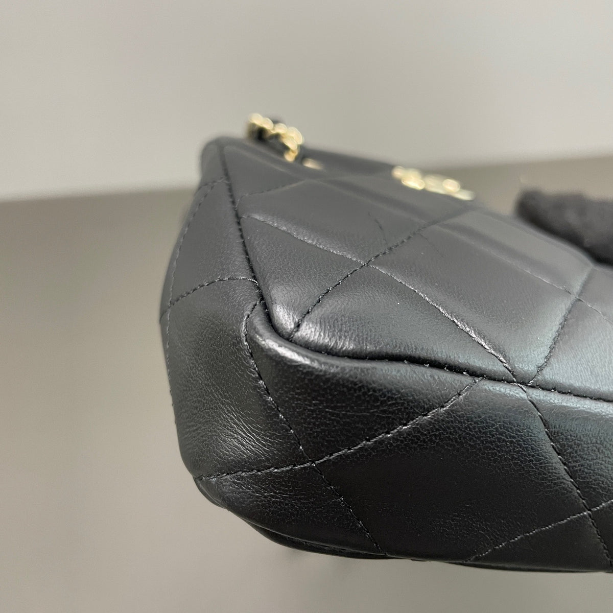 Chanel - 31 Mini - Leather - Black - (mini)