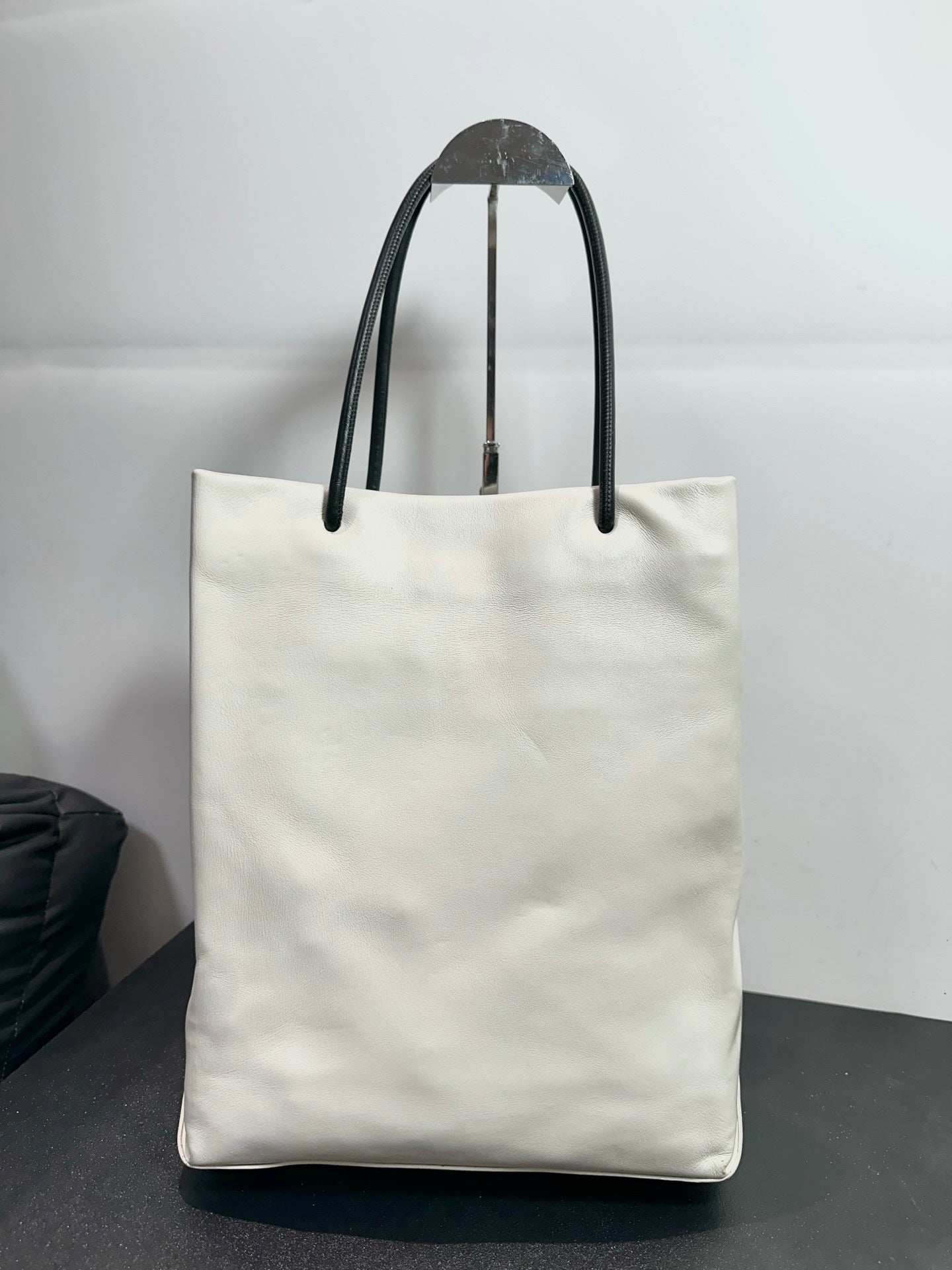 Chanel - 31 Rue Cambon Tote - Leather - White - (large)