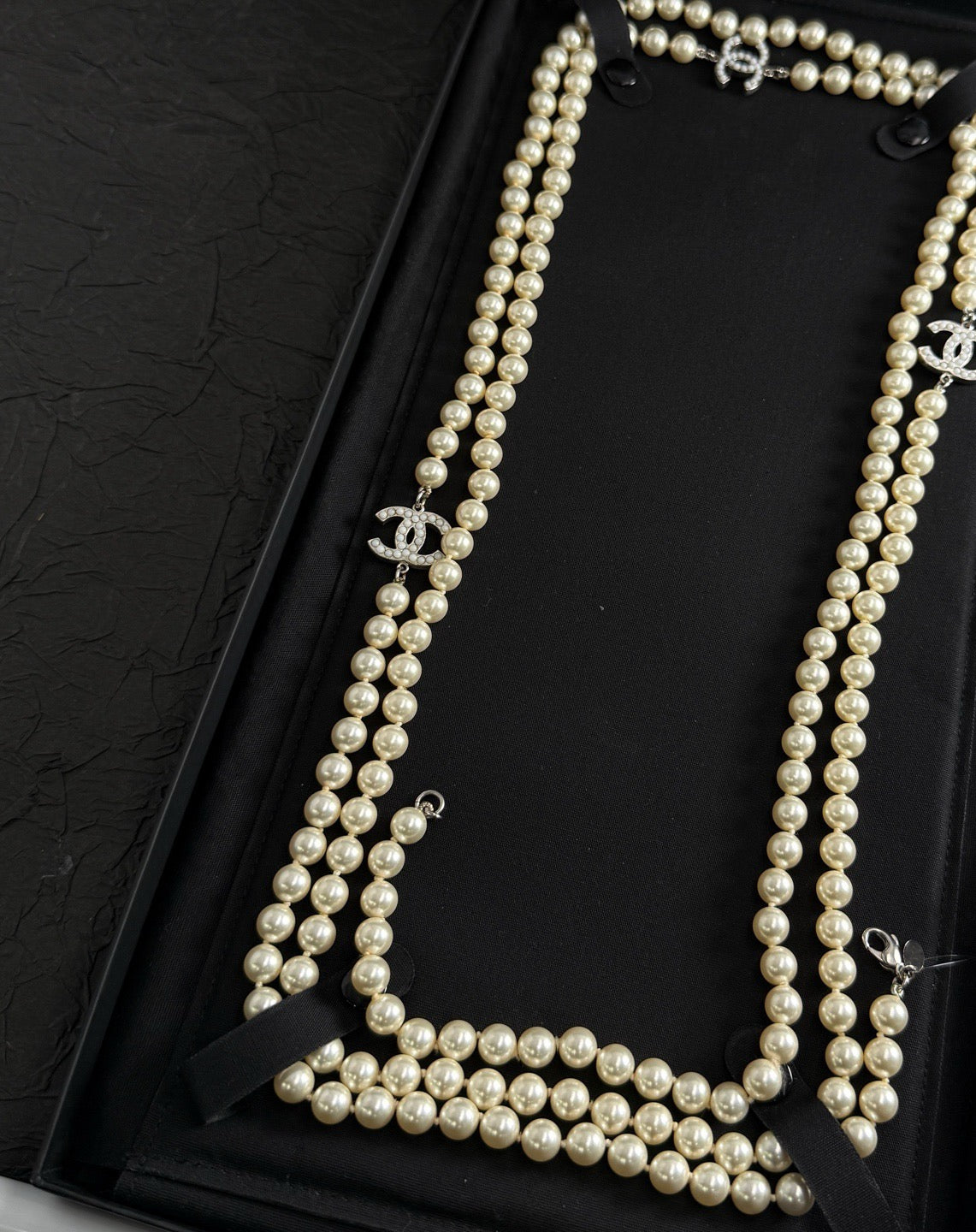 Chanel - A11 V - Pearl - Beige