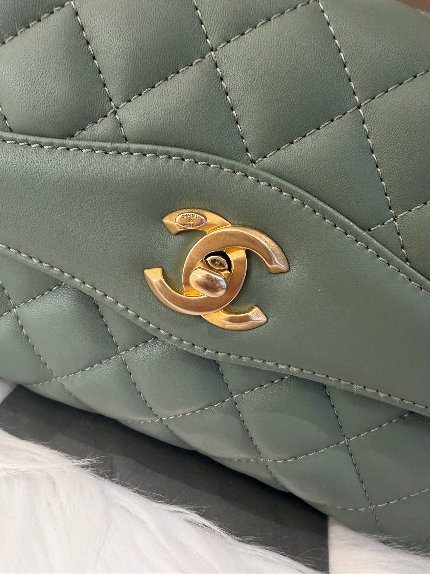 Chanel - Accordion Flap - Leather - Green - (medium)