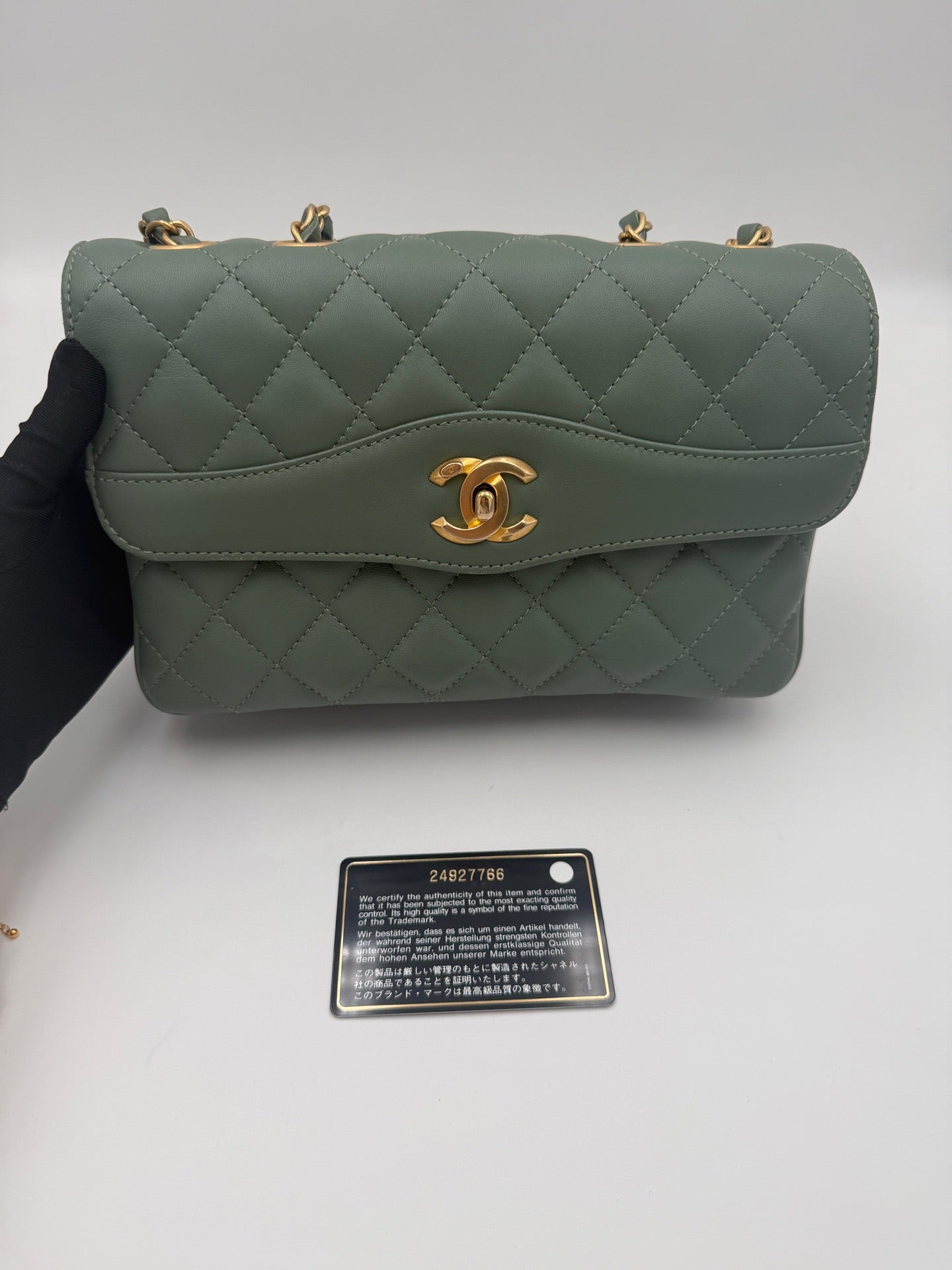 Chanel - Accordion Flap - Leather - Green - (medium)