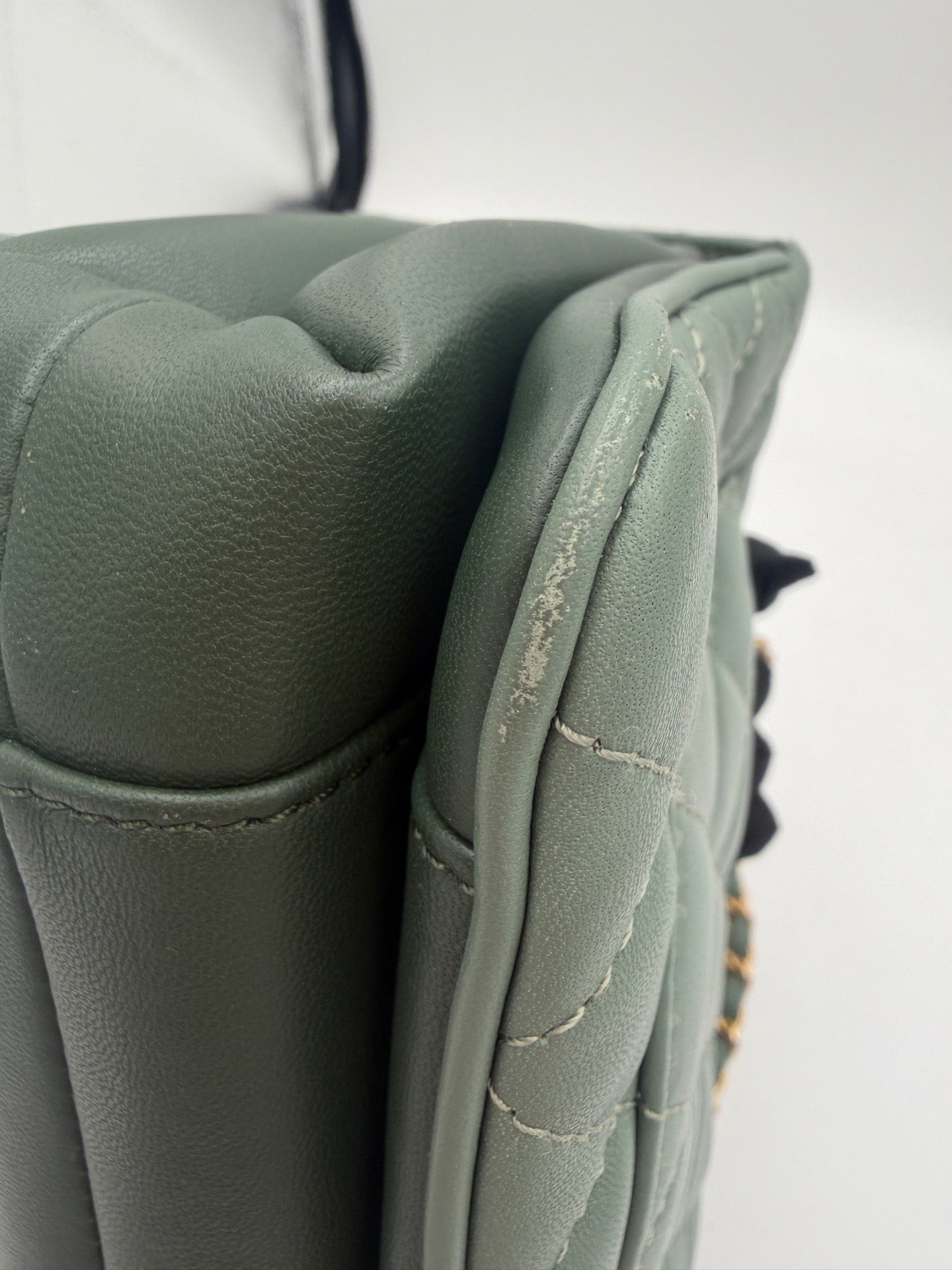 Chanel - Accordion Flap - Leather - Green - (medium)