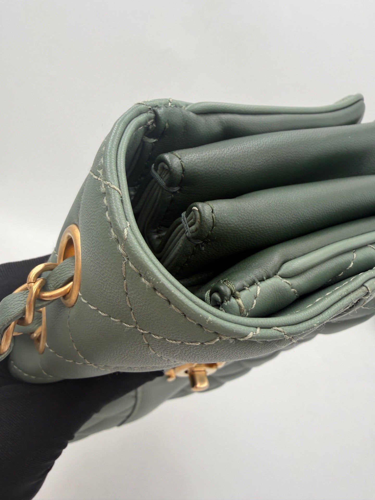 Chanel - Accordion Flap - Leather - Green - (medium)