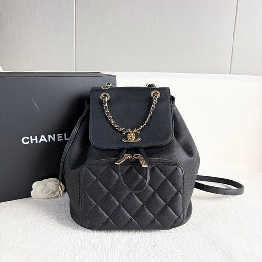 Chanel - Affinity - Leather - Black - (Medium)