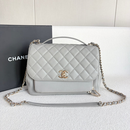 Chanel - Affinity - Leather - Grey - (medium)