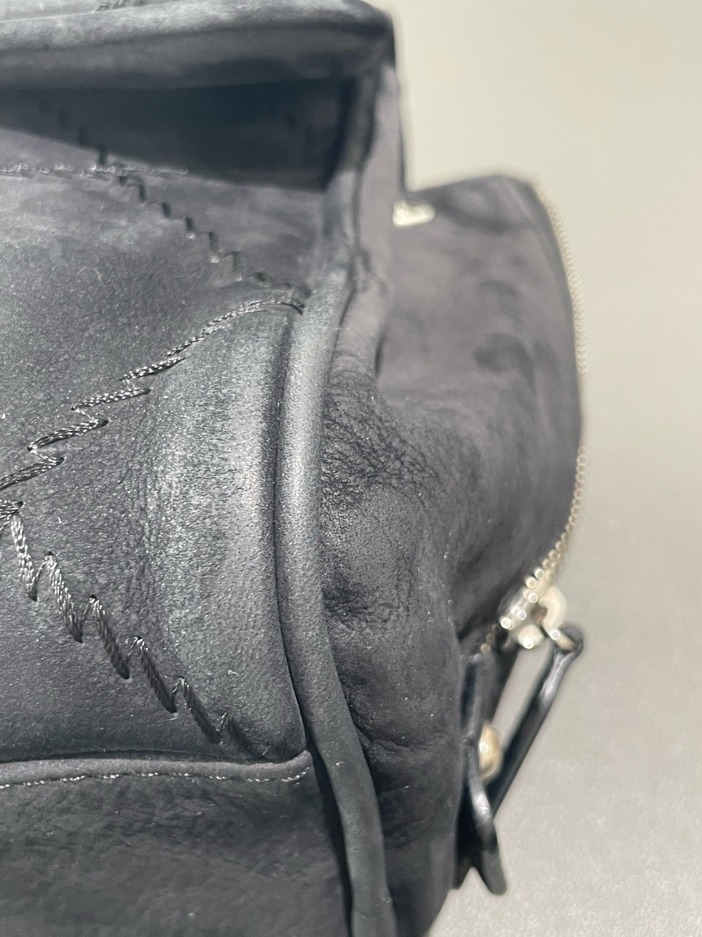 Chanel - Airport Tote - Suede leather - Black - (medium)