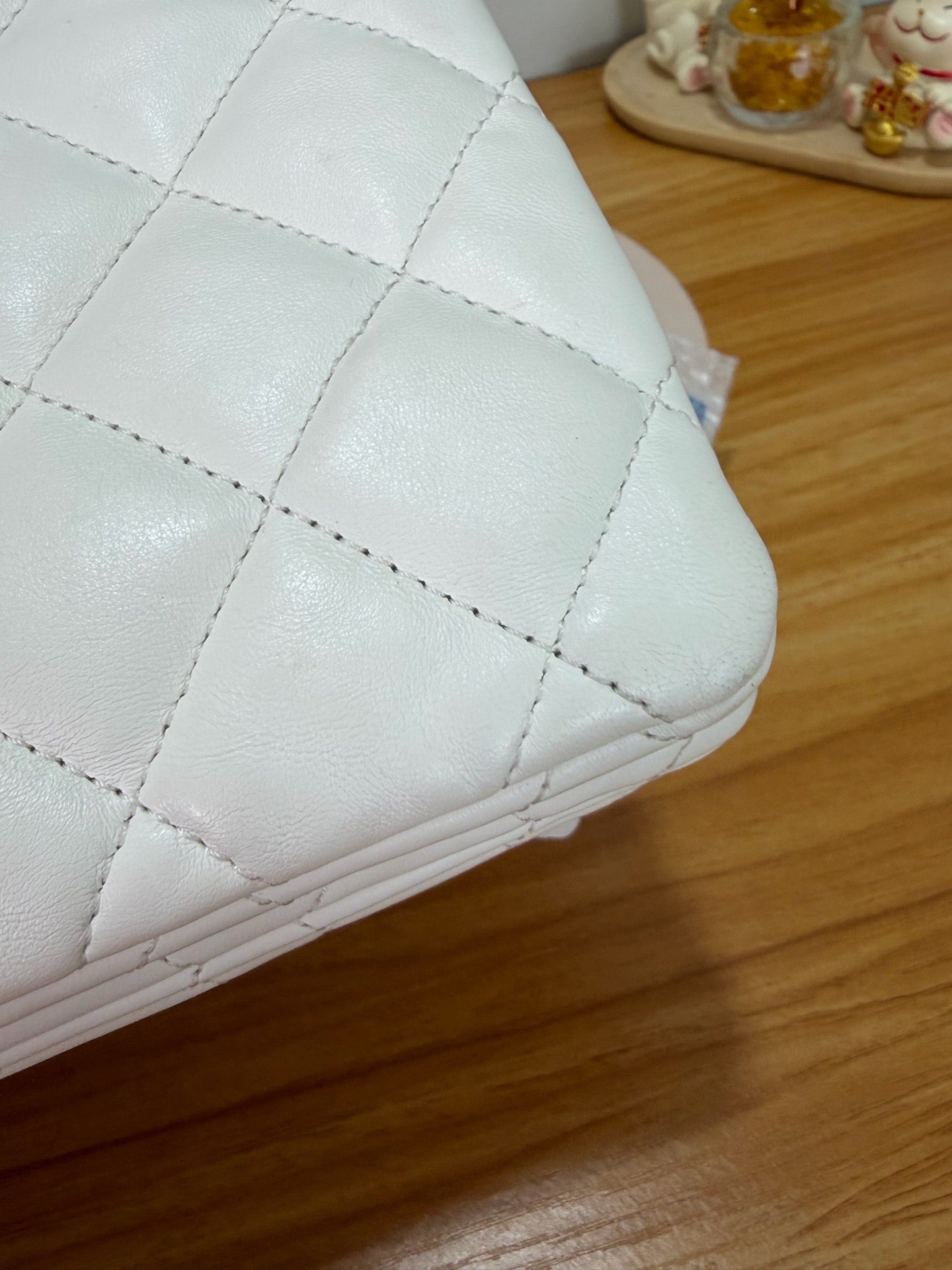 Chanel - AS3609 - Leather - White - (medium)