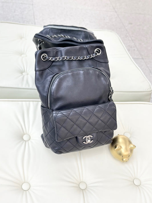 Chanel - Backpack - Leather - Black - (large)