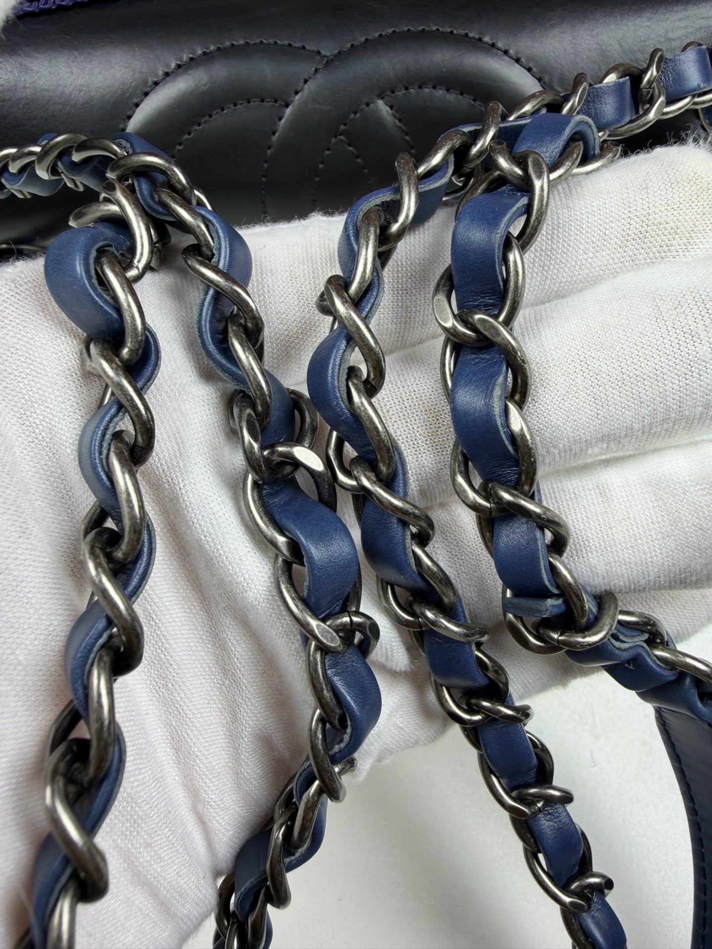 Chanel - Ballerina Embossed Large Double C - Leather - Blue - (medium)