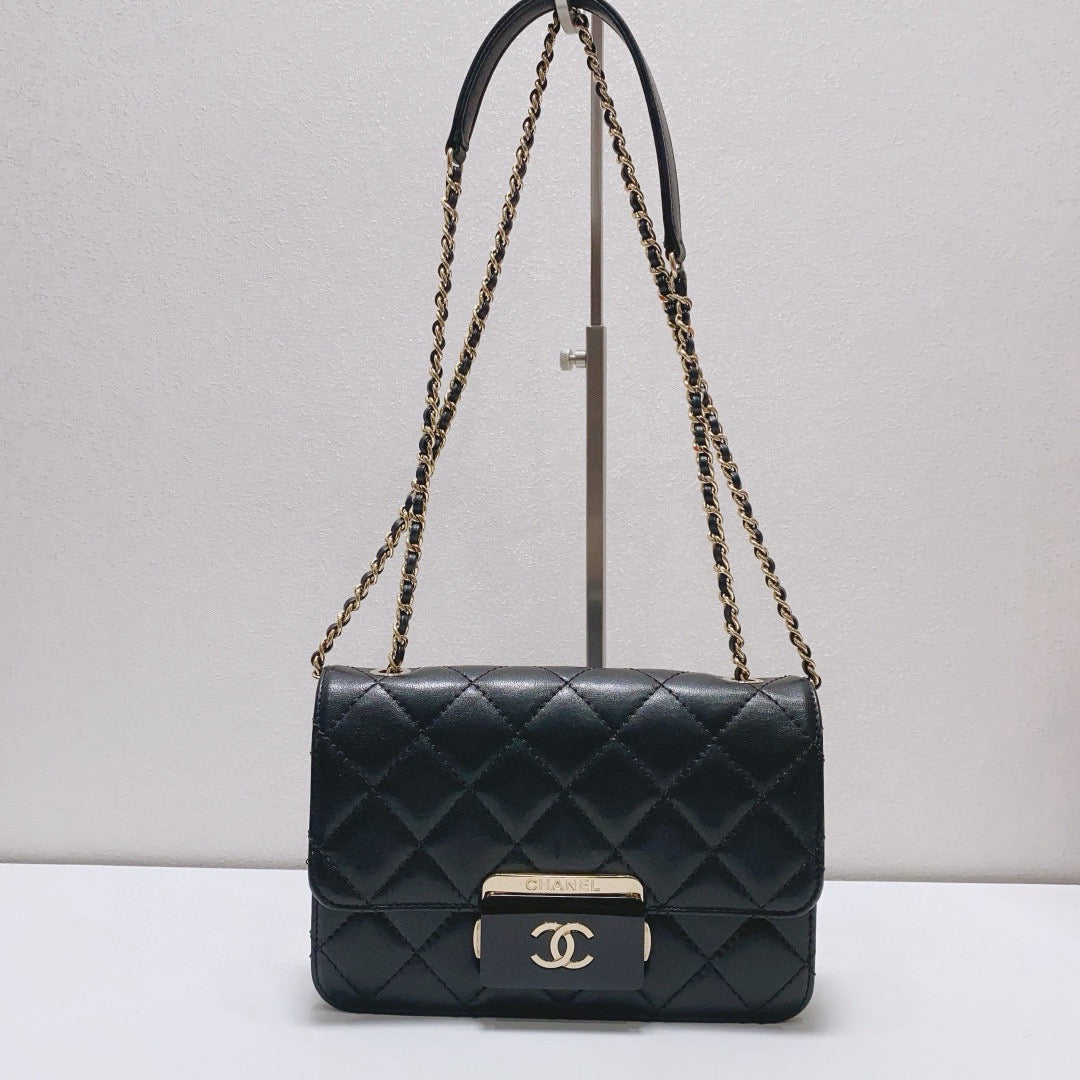 Chanel - Beauty Lock Flap Bag - Lambskin leather - Black with Gold-Tone Hardware - (mini)