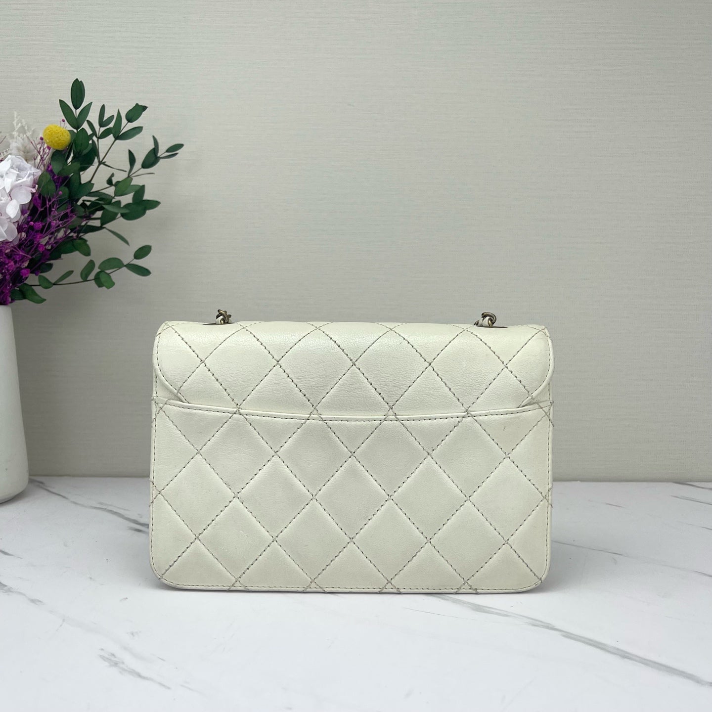 Chanel - Beauty Lock - Leather - White - (small)