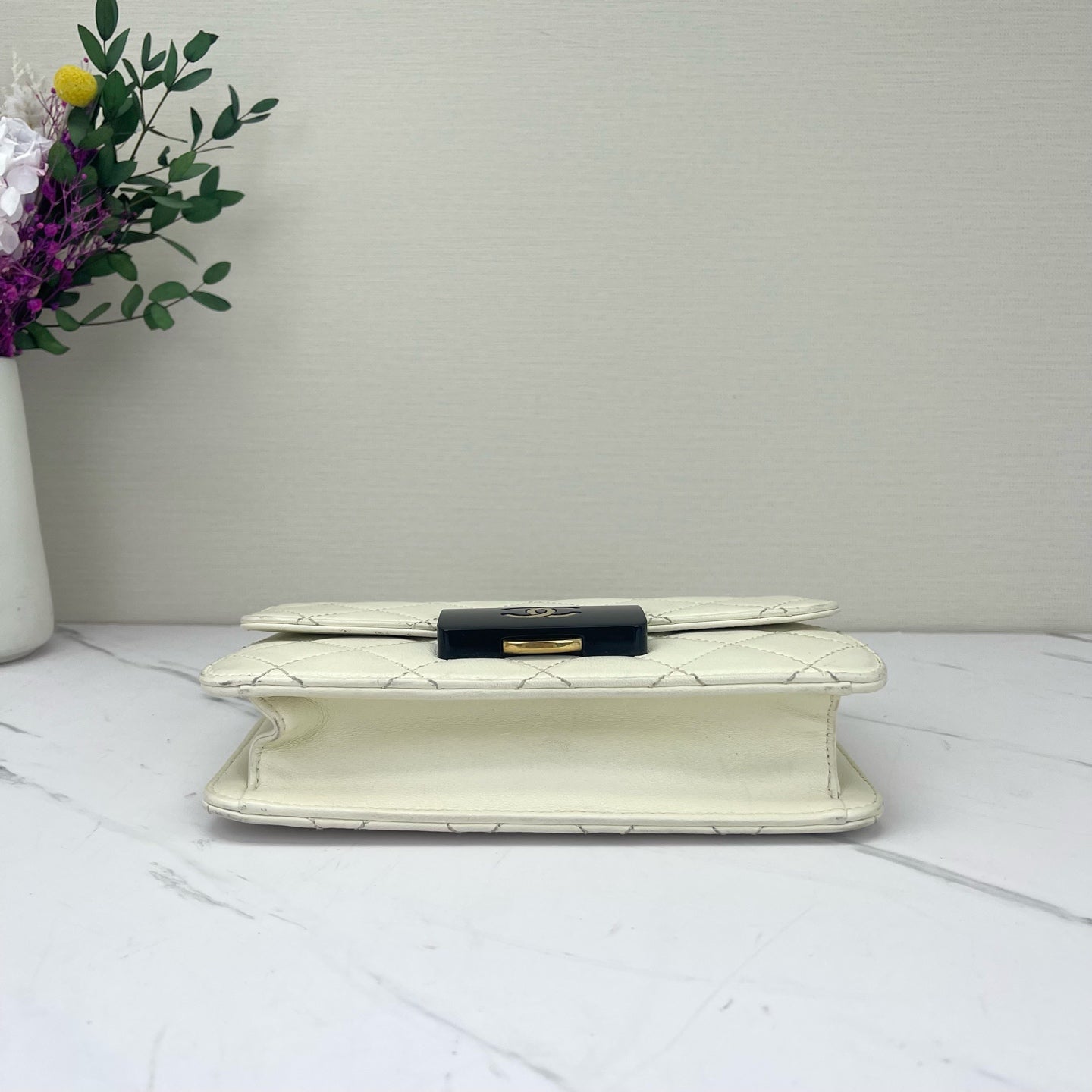 Chanel - Beauty Lock - Leather - White - (small)