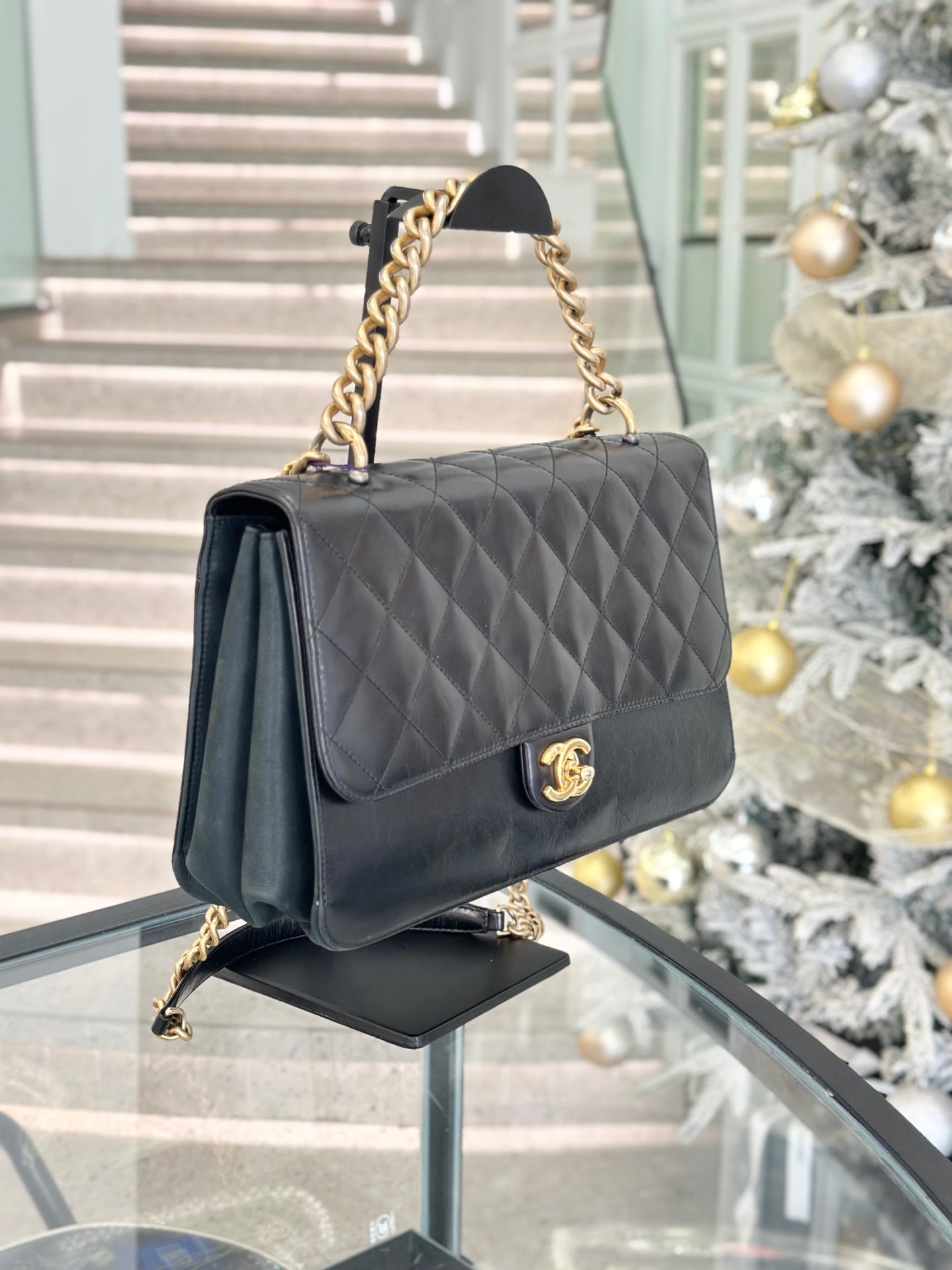 Chanel - Bombay - Calfskin - Black - (large)