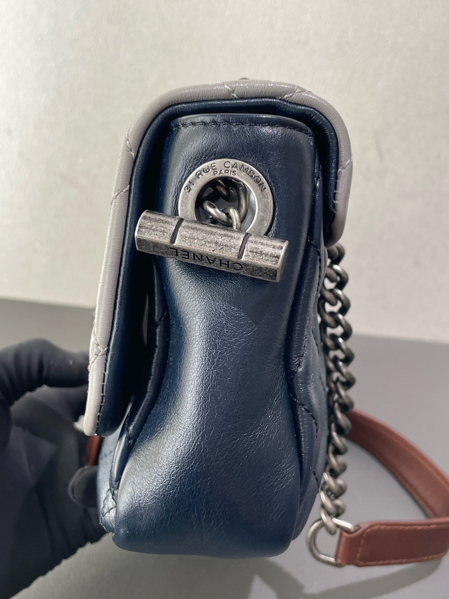 Chanel - Bombay CF Flap Bag - Calfskin leather - Multicolour - (Medium)