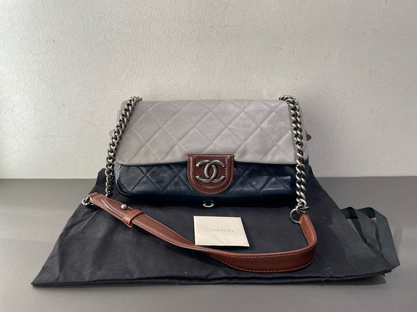 Chanel - Bombay CF Flap Bag - Calfskin leather - Multicolour - (Medium)