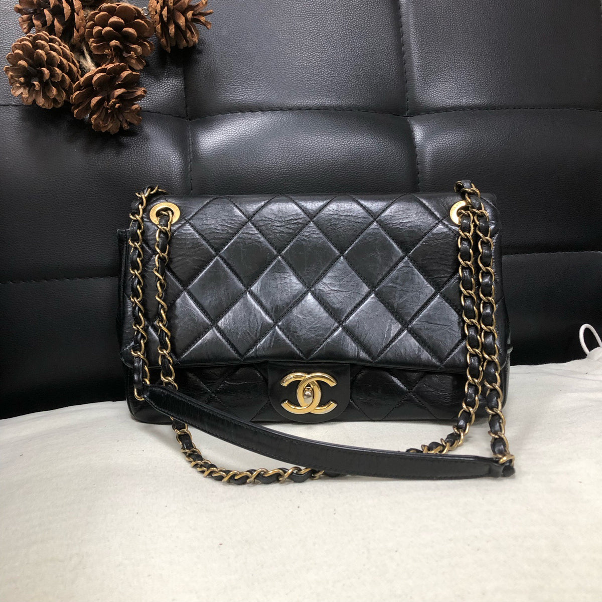 Chanel - Bombay CF - Leather - Black - (medium)
