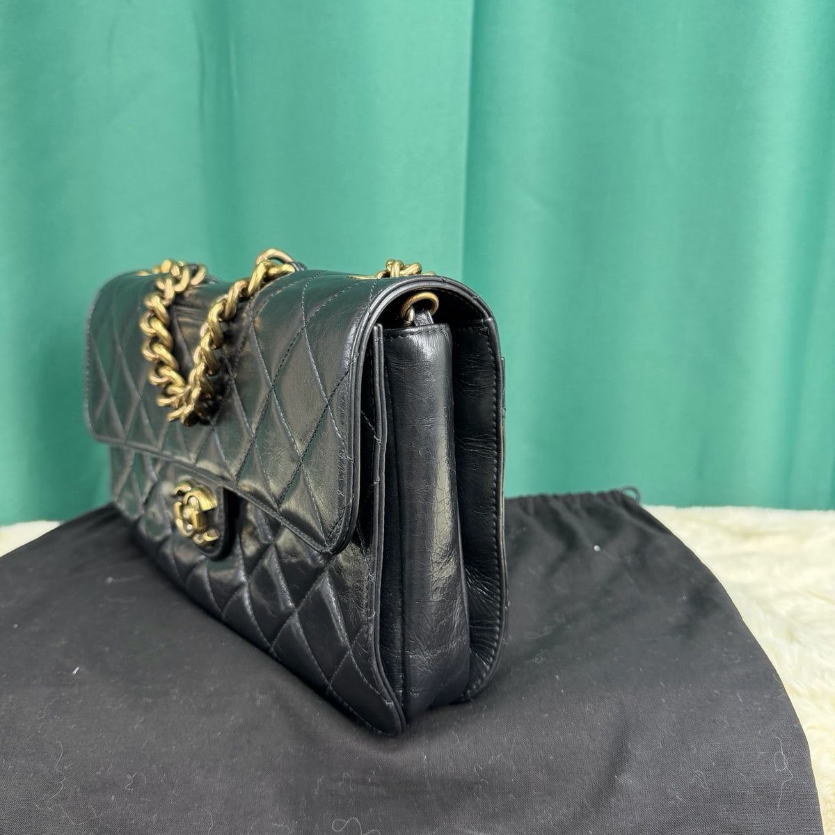 Chanel - Bombay CF - Leather - Black - (medium)