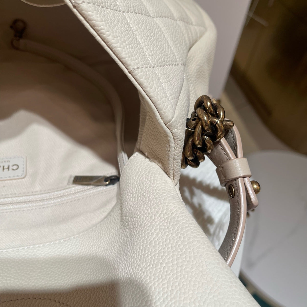 Chanel - Bombay - Leather - Beige - (large)