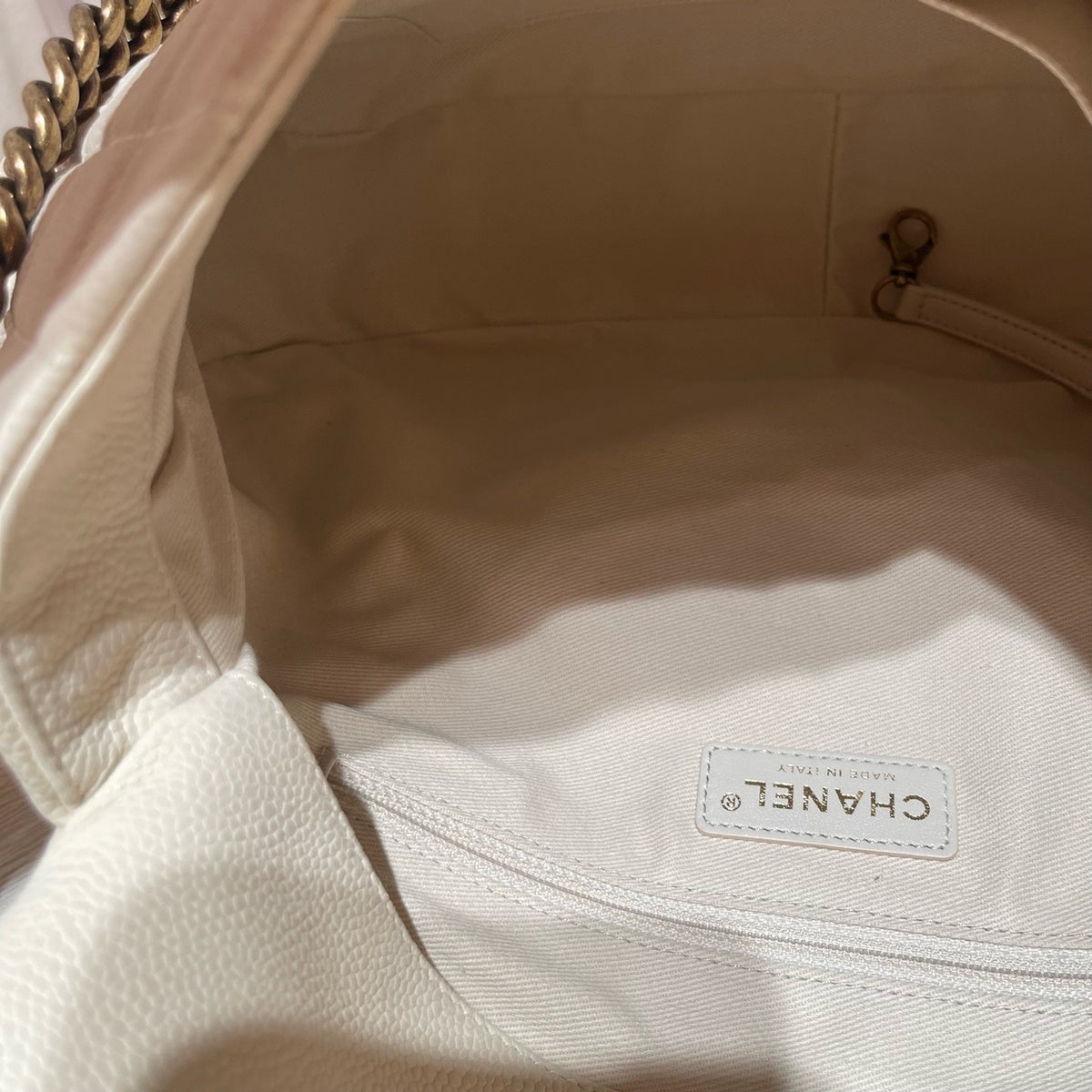 Chanel - Bombay - Leather - Beige - (large)