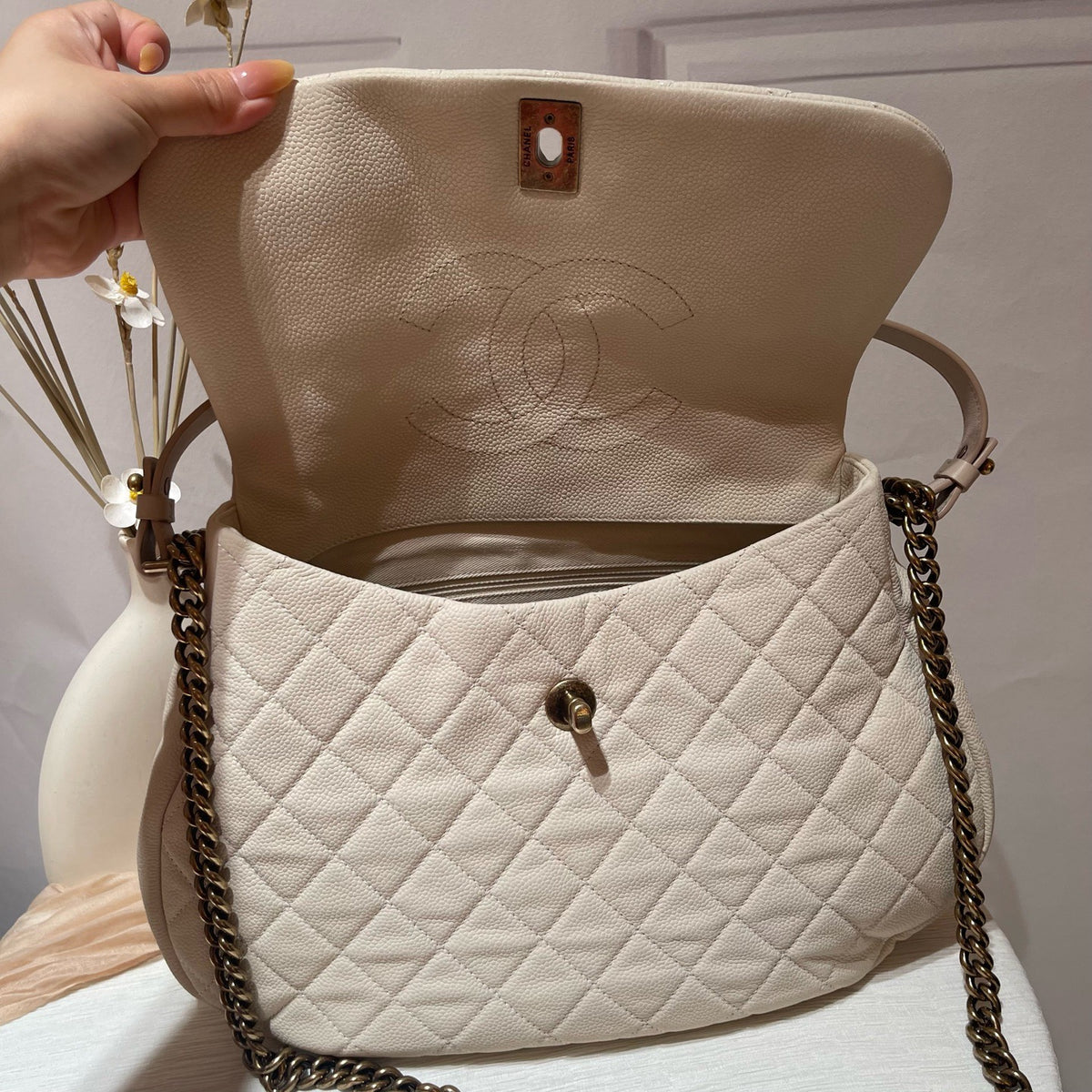 Chanel - Bombay - Leather - Beige - (large)