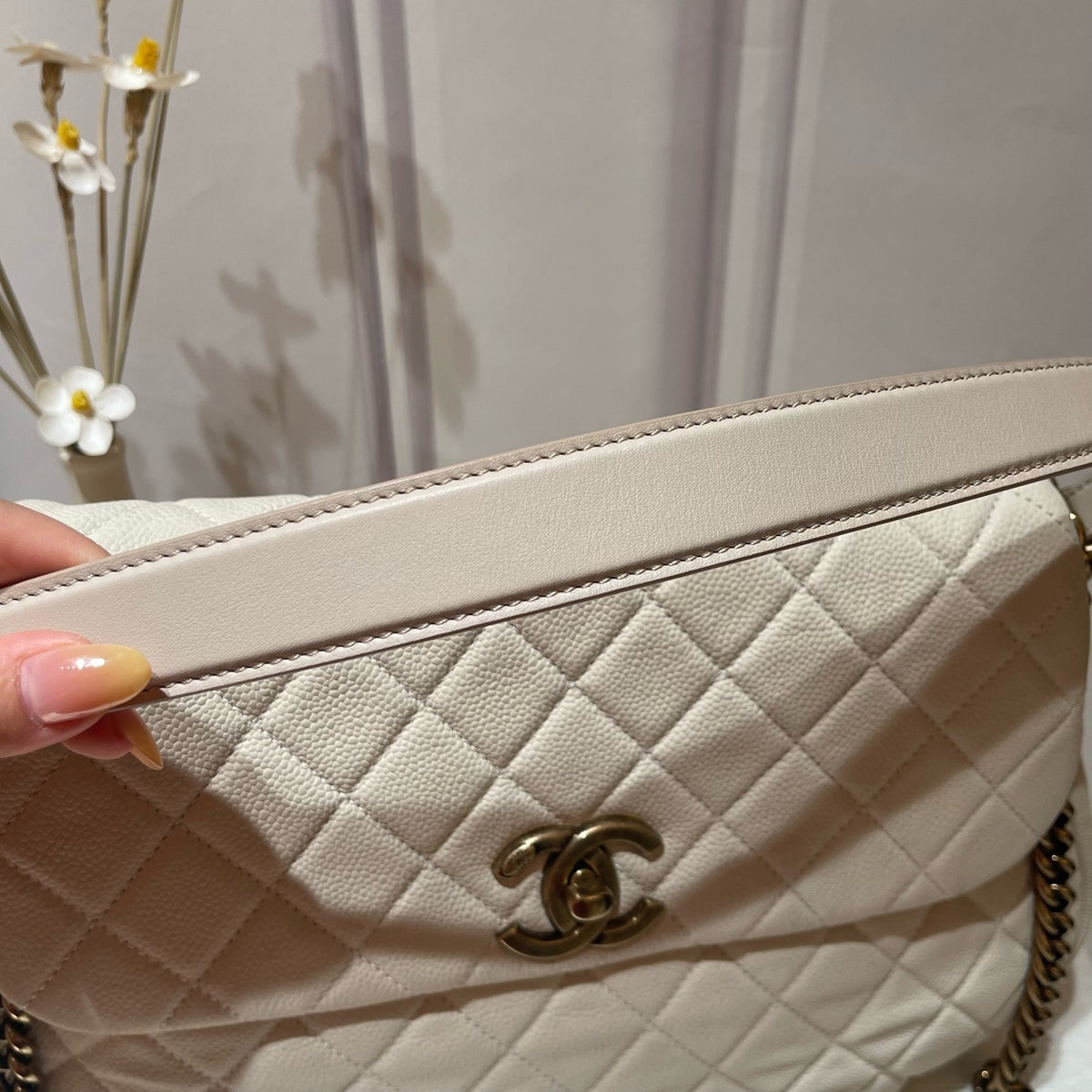 Chanel - Bombay - Leather - Beige - (large)