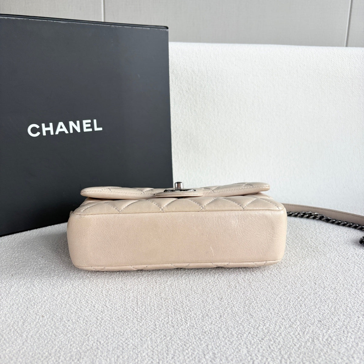 Chanel - Bombay - Leather - Beige - (small)
