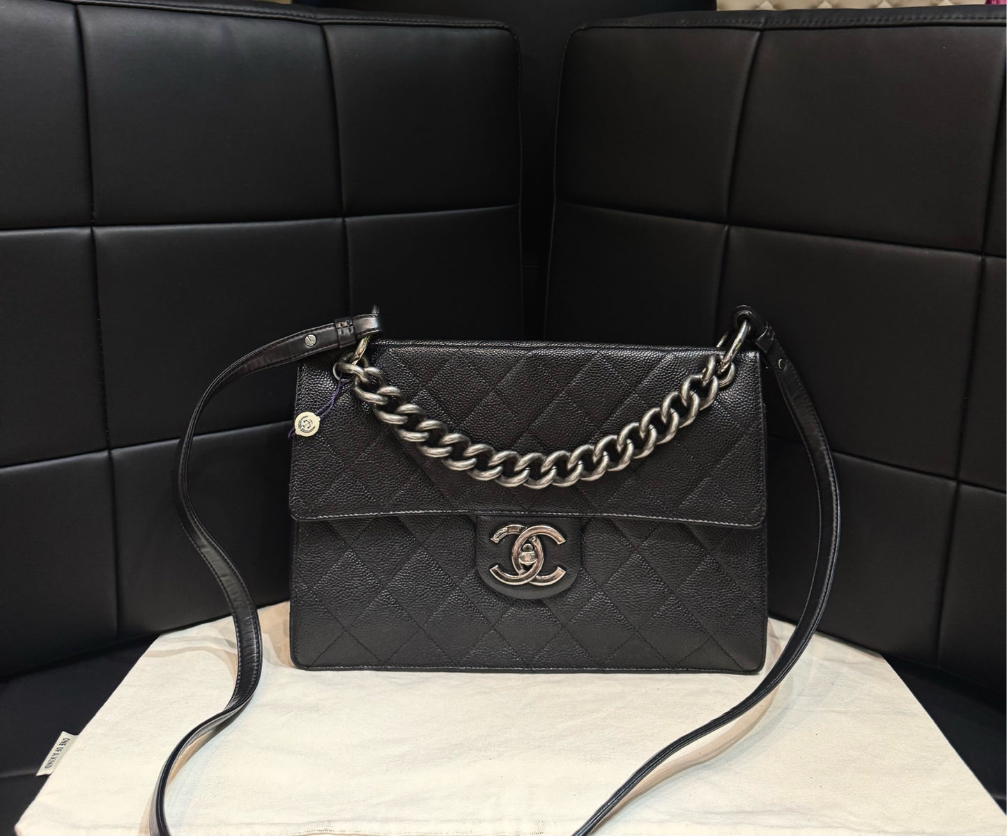 Chanel - Bombay - Leather - Black - (medium)