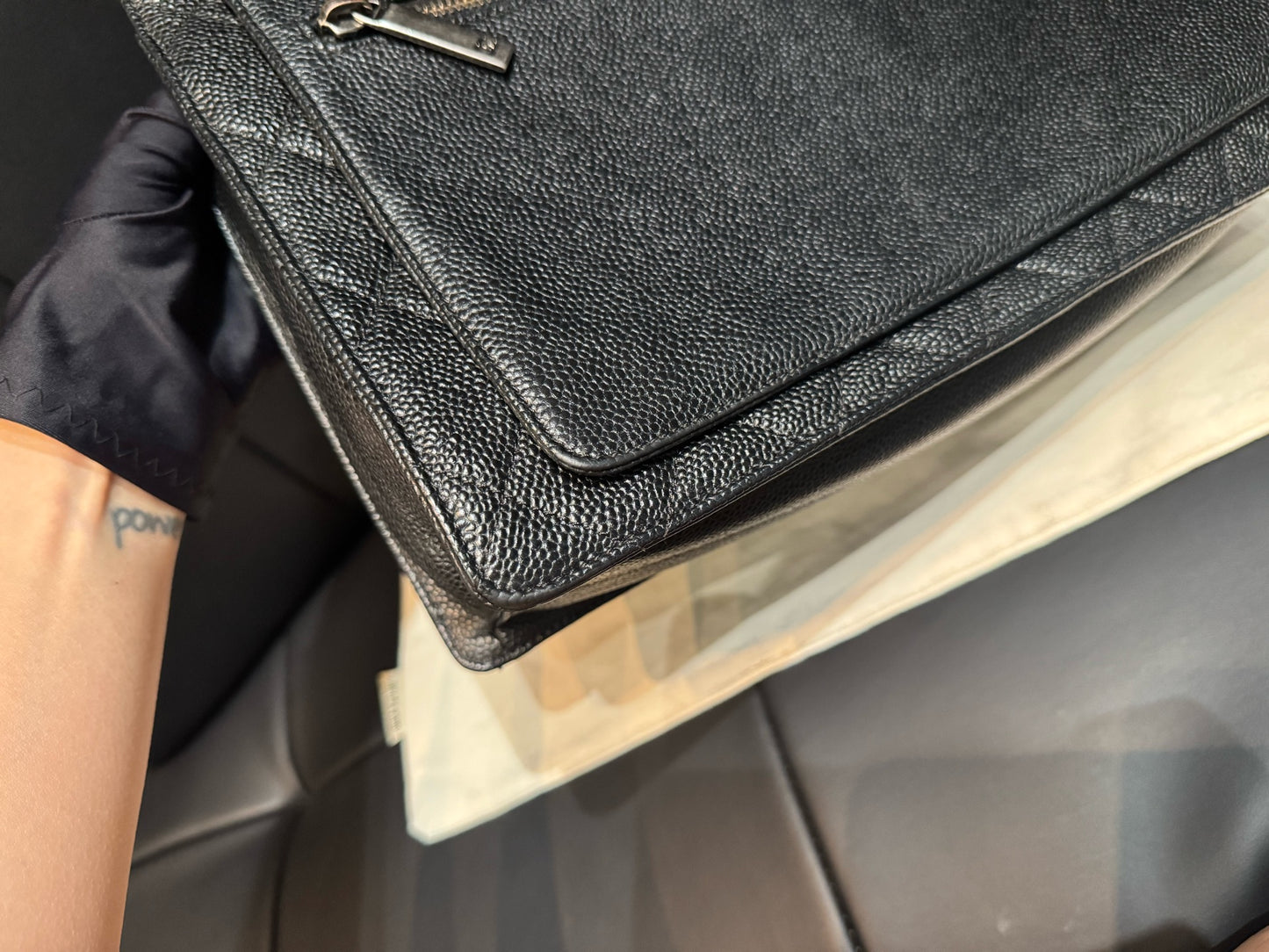 Chanel - Bombay - Leather - Black - (medium)