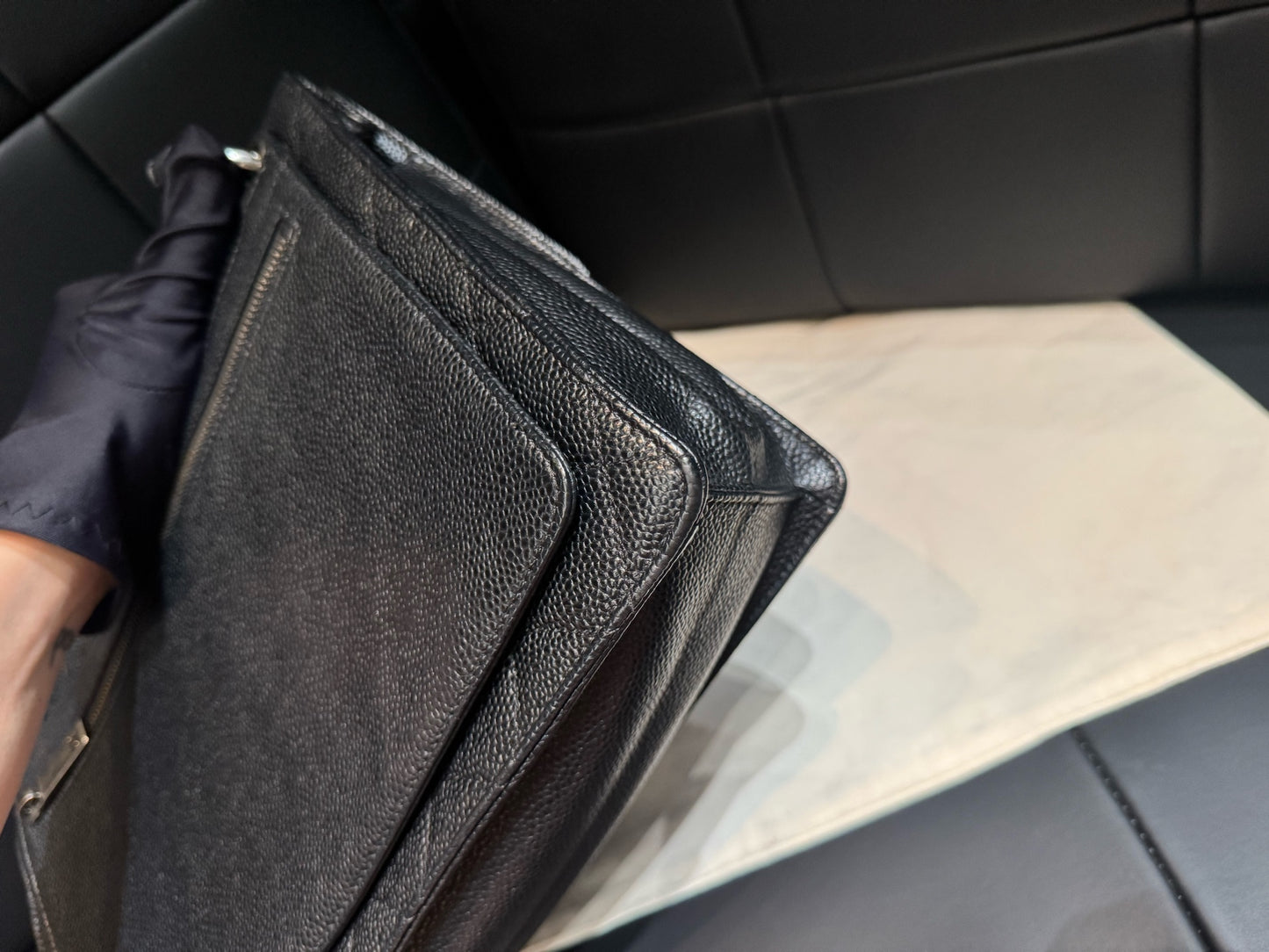 Chanel - Bombay - Leather - Black - (medium)