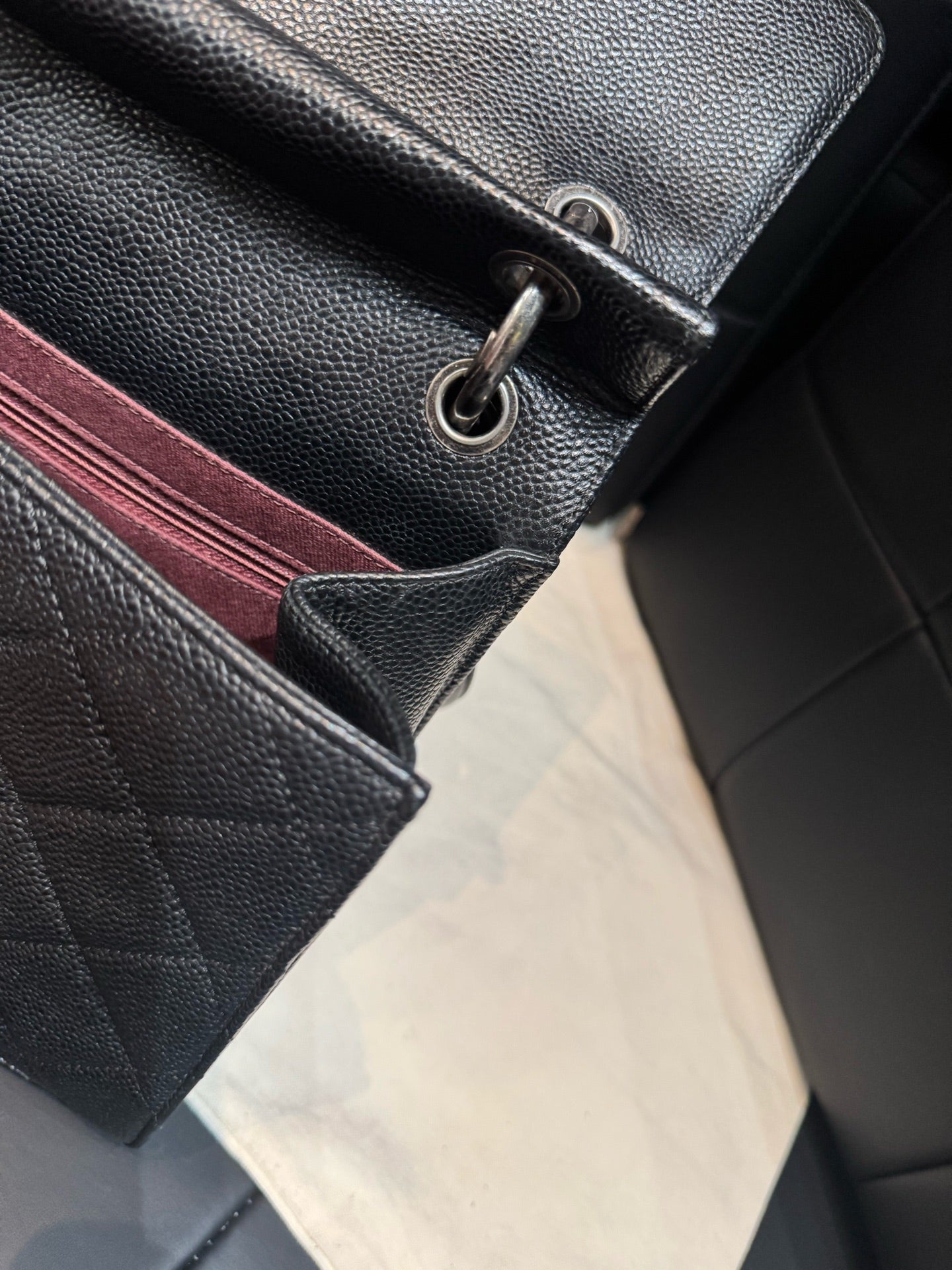 Chanel - Bombay - Leather - Black - (medium)