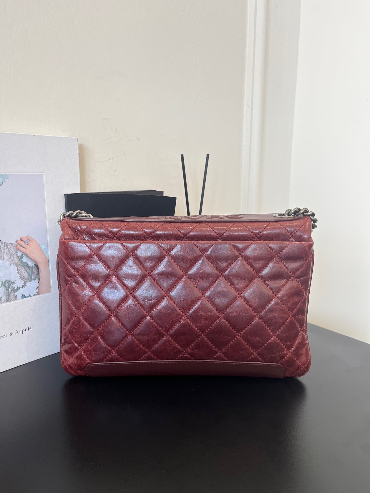 Chanel - Bombay - Leather - Burgundy - (medium)