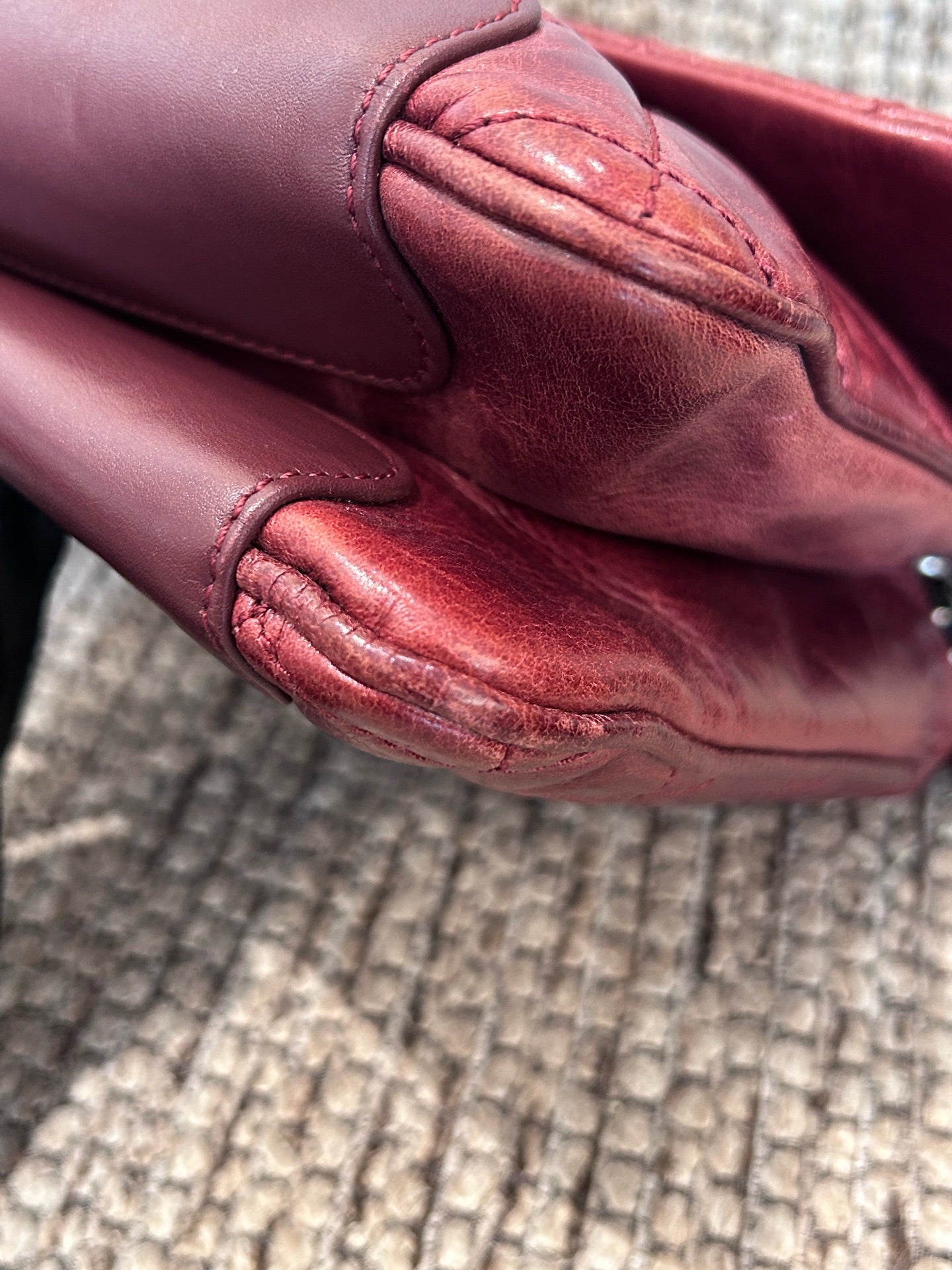 Chanel - Bombay - Leather - Burgundy - (medium)