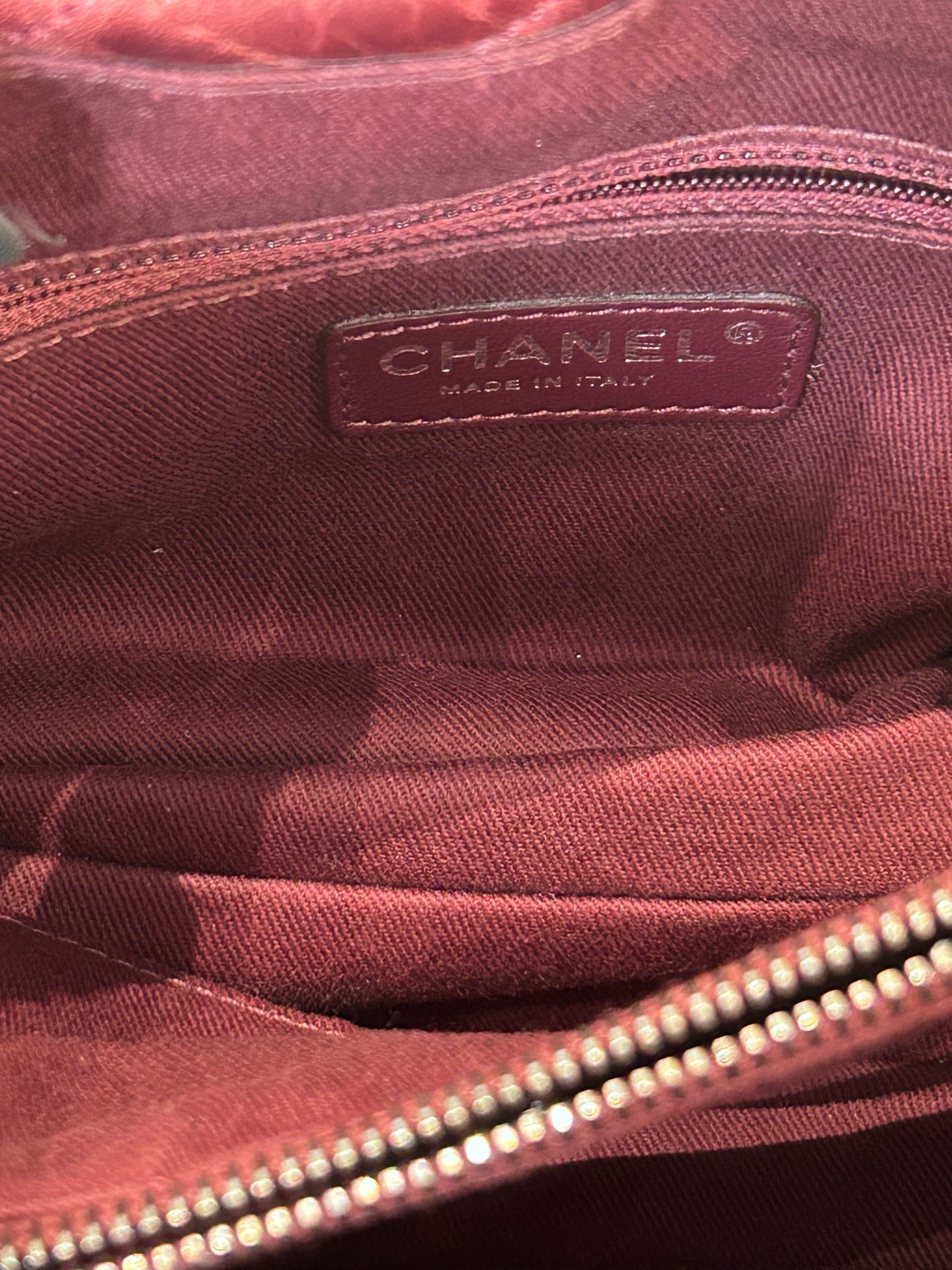 Chanel - Bombay - Leather - Burgundy - (medium)