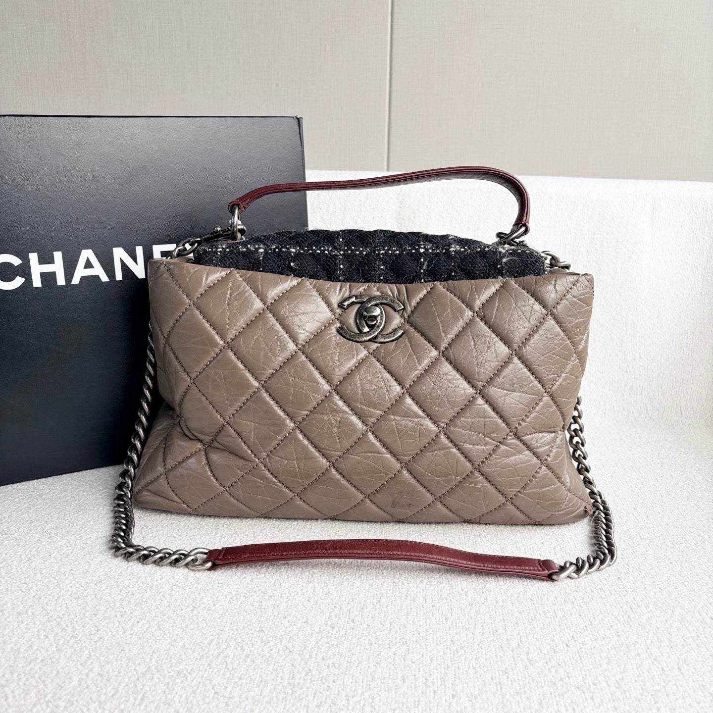 Chanel - Bombay Tote Bag - Leather, Tweed - Grey - (medium)