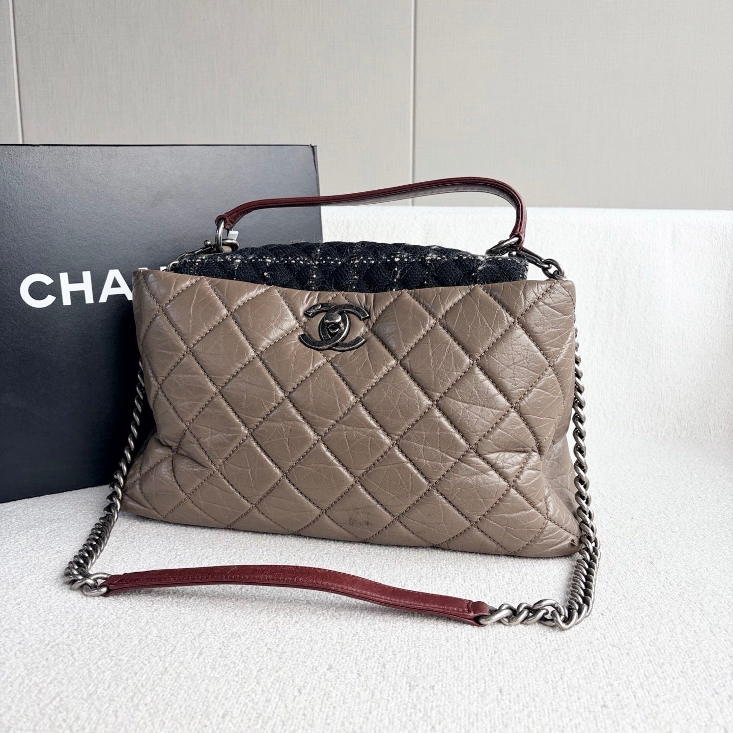 Chanel - Bombay Tote Bag - Leather, Tweed - Grey - (medium)
