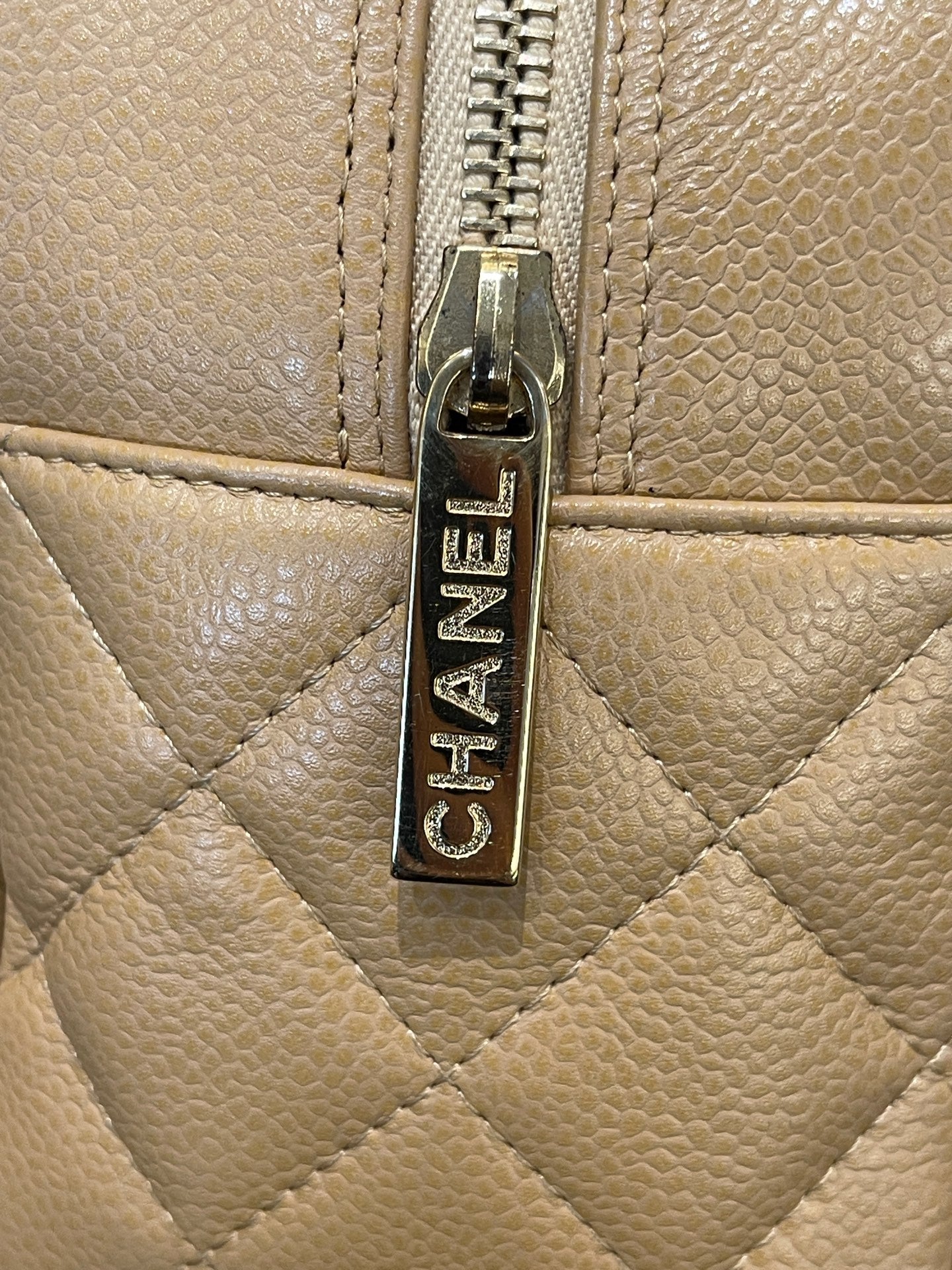 Chanel - Bowling bag - Leather - Beige - (medium)