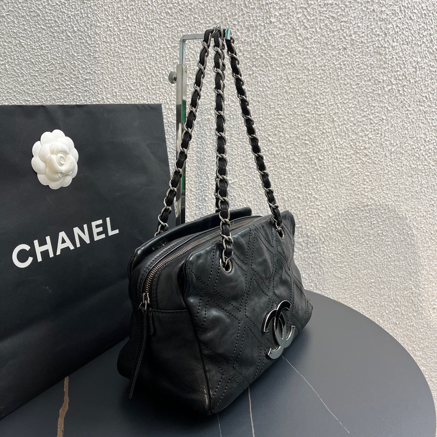 Chanel - Bowling bag - Leather - Black - (Other)
