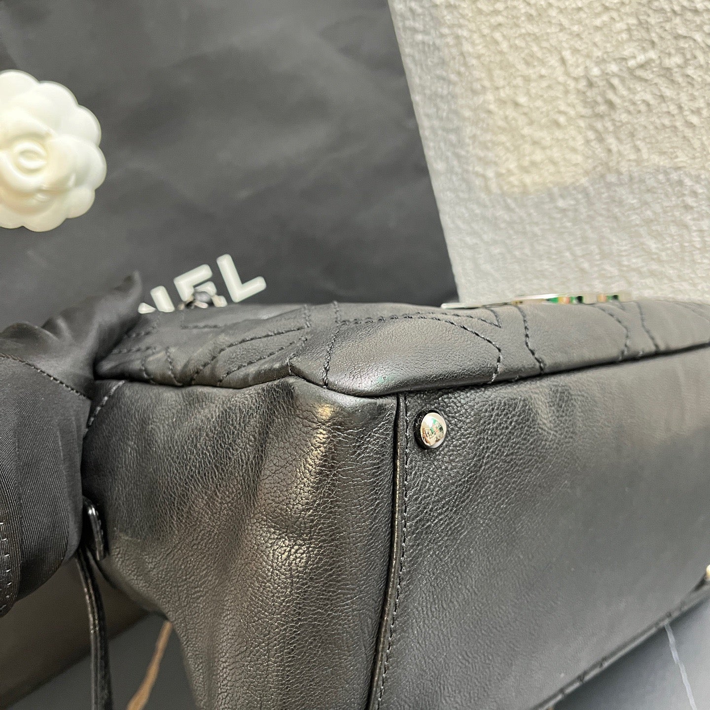 Chanel - Bowling bag - Leather - Black - (Other)