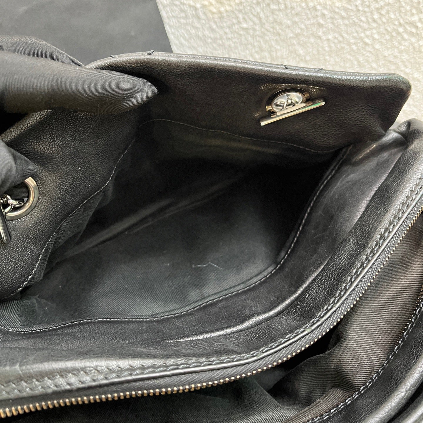 Chanel - Bowling bag - Leather - Black - (Other)