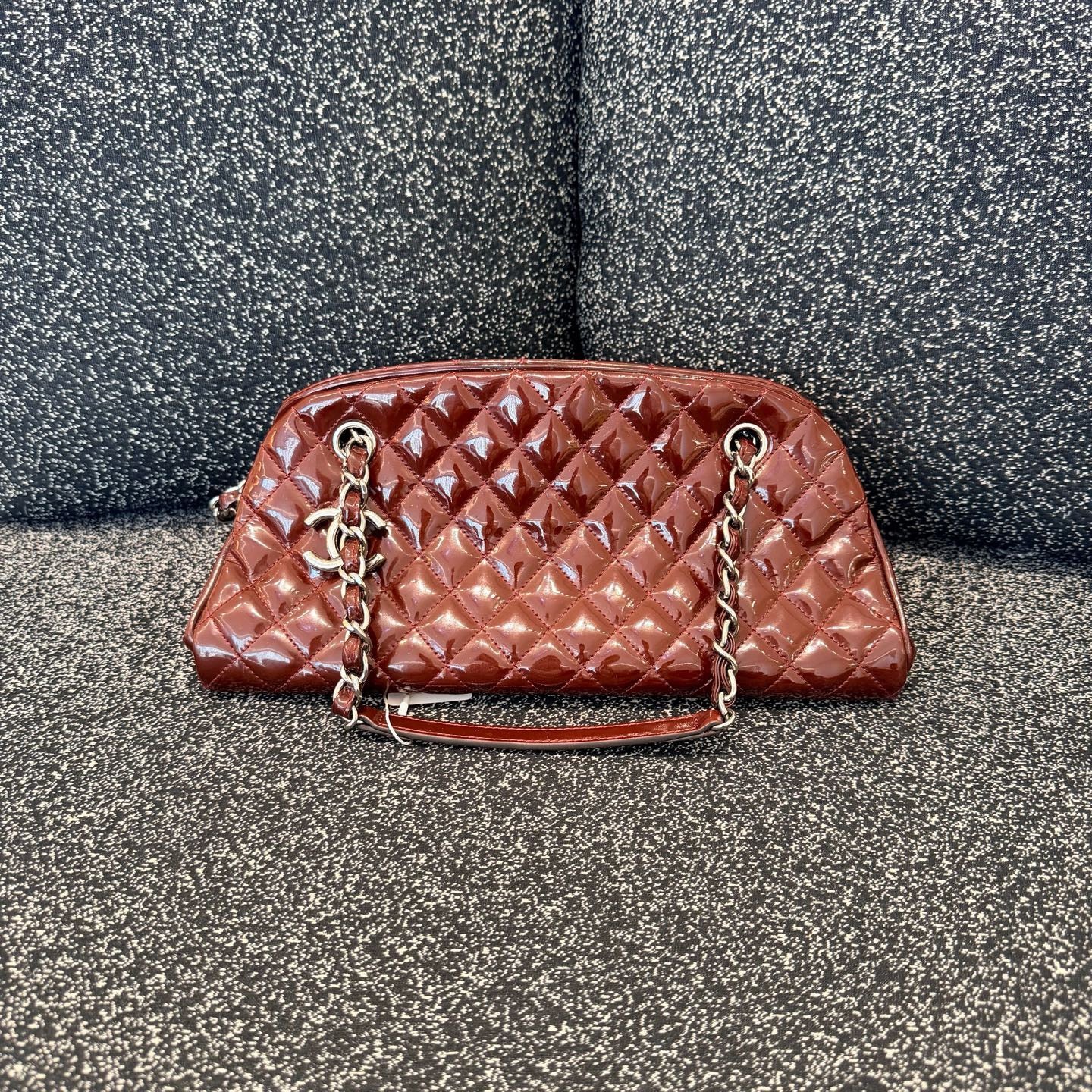 Chanel - Bowling Bag - Patent leather - Burgundy - (medium)